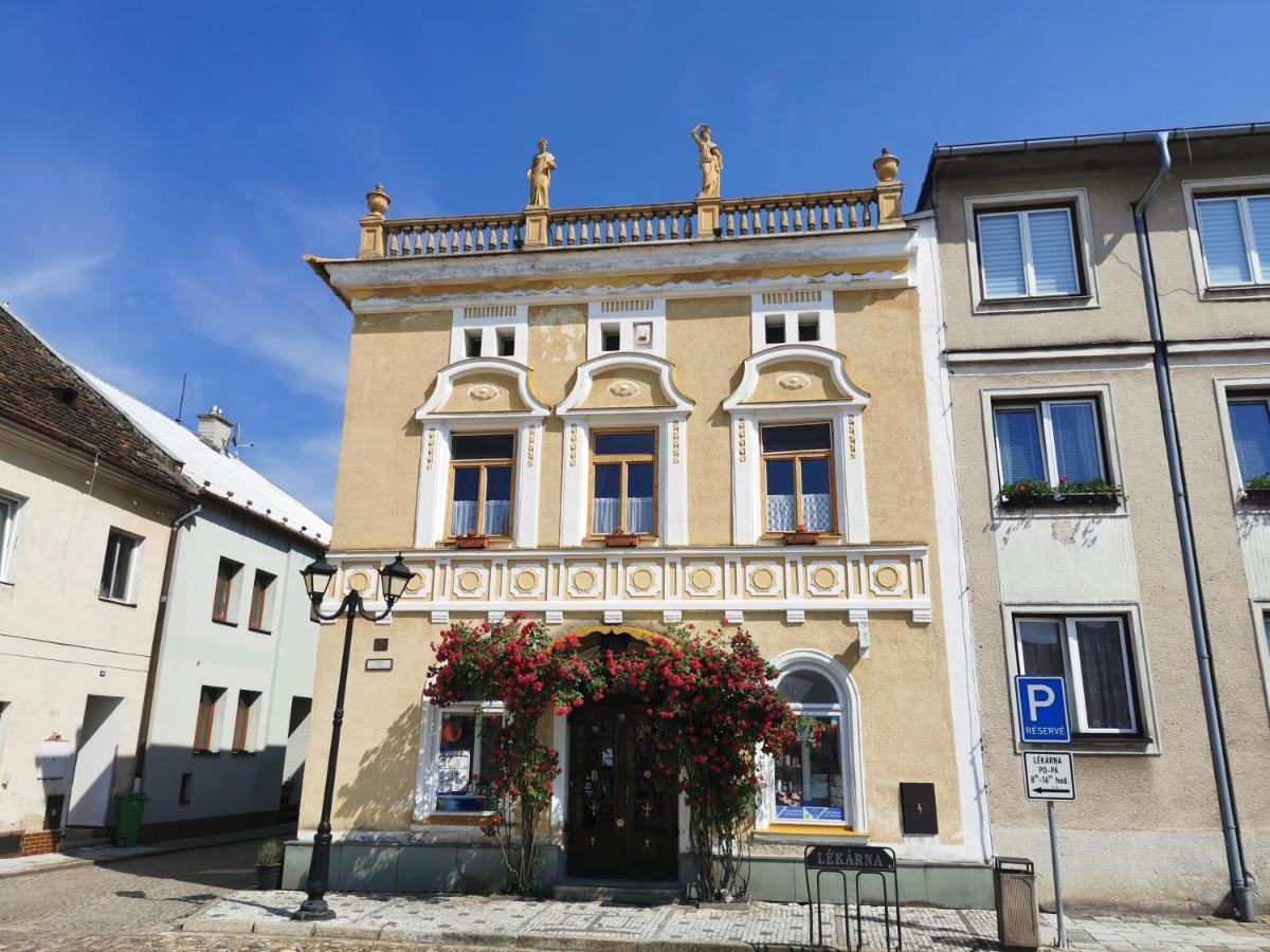 U Cerneho Orla Vidnava Exterior foto